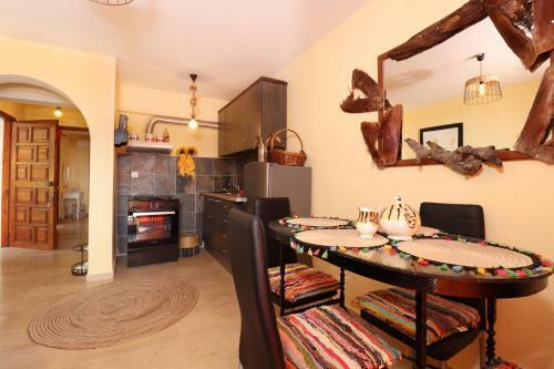 Viki Nissaki Apartment