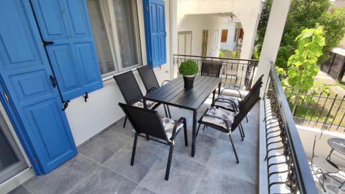 Blue Charm House - Apartment 2