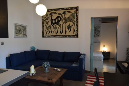 Clio's Beach House - Deluxe Beach Front Property