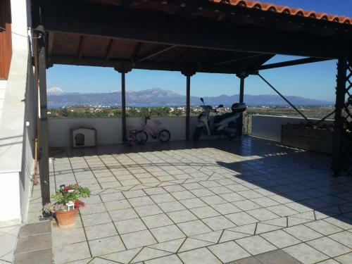 The Adam's Studio In Oropos