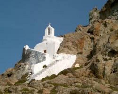 Independent Agapitos Apart , 2bdrm, Private Patio