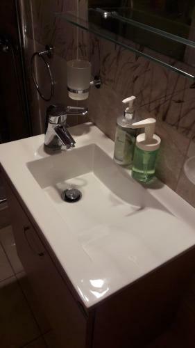 Hostal Chez Irene Sweet Pension