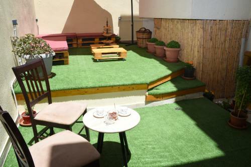 Little Yard Studios & Apartments #3
