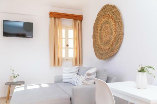 Almyra Apartment
