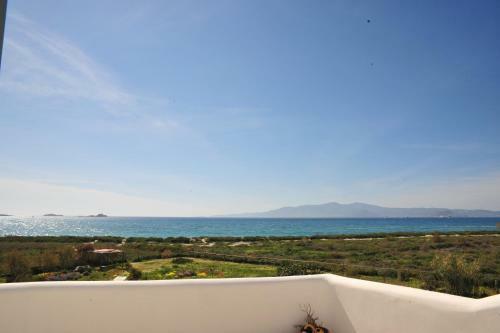 Naxos Beach House, One Minute Away From The Beach!