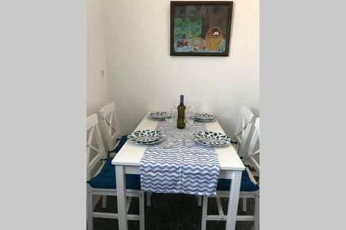 Traditional 2bdr. Beach House