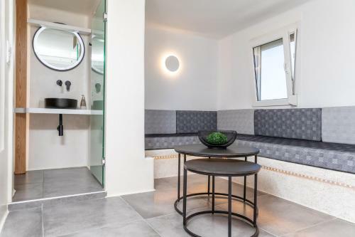 Naxos Downtown Apartments & Suites