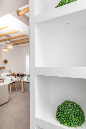 Naxos Downtown Apartments & Suites