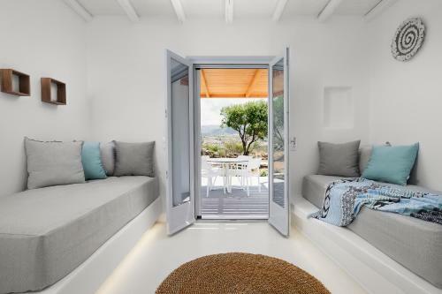 Lodge Xerolithos Natural Living