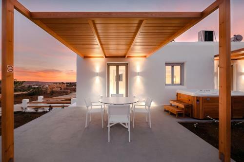 Lodge Xerolithos Natural Living