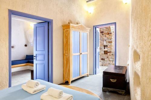 Villa Georgilas Cave House