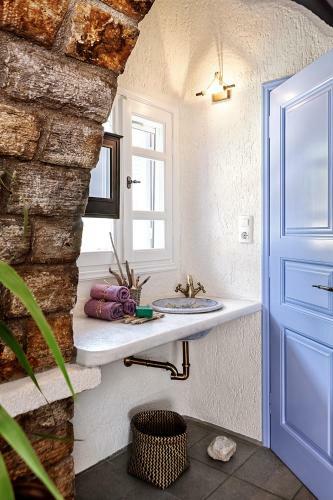 Villa Georgilas Cave House