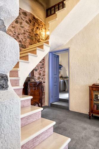 Villa Georgilas Cave House