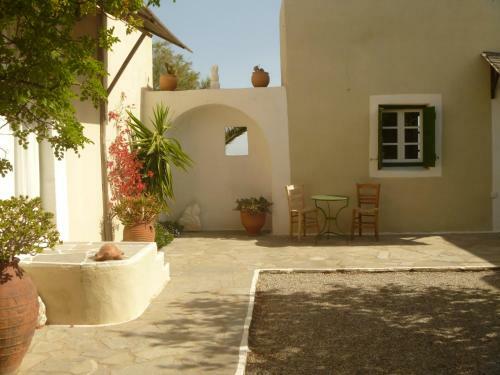 Katzilieris Country House