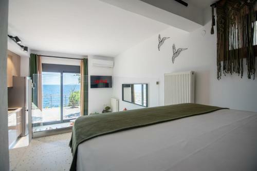 Anemos Seaside Apartment