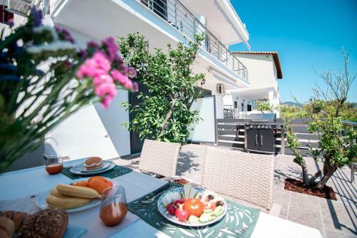 Anemos Seaside Apartment