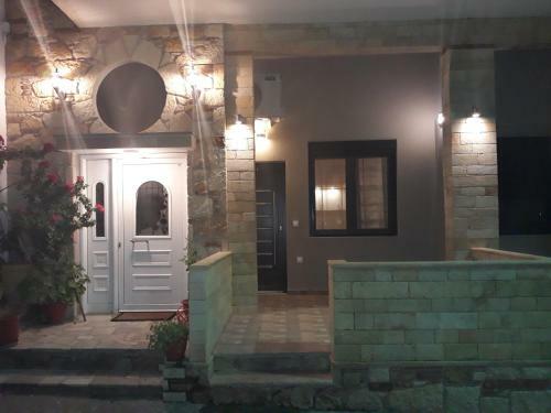 Evdokia's Apartments And Rooms