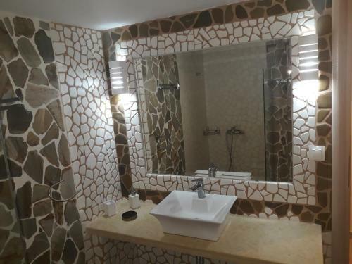 Evdokia's Apartments And Rooms