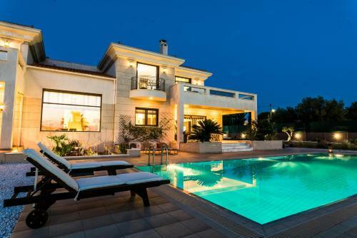 Villa East Coast Mansion