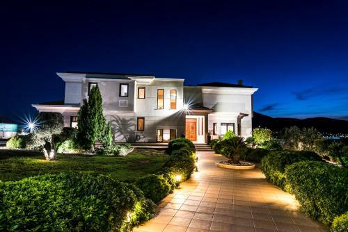 Villa East Coast Mansion