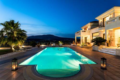 Villa East Coast Mansion