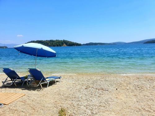 Daglas Beach House At Nidri