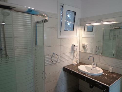 Daglas Beach House At Nidri