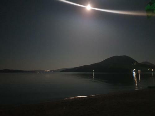 Daglas Beach House At Nidri