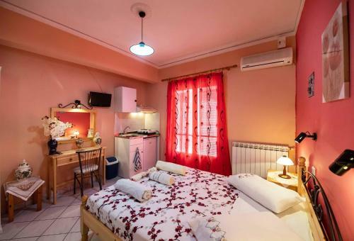 Efthalia Apartments & Studios