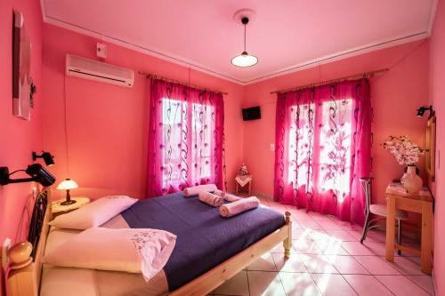 Efthalia Apartments & Studios
