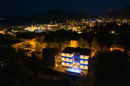 Apartamento Zisis Suites