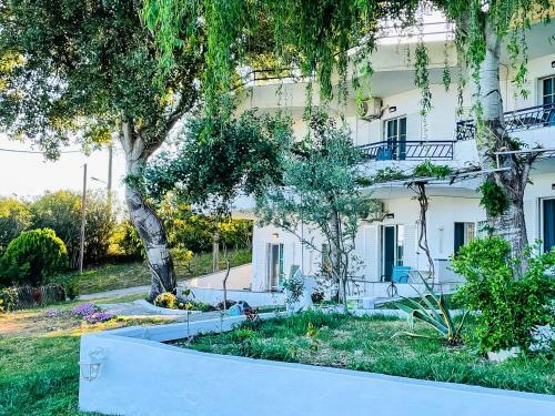 Dream Hill Athos