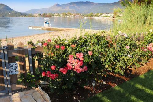 The Beach Villa, Perigiali - Luxury Beachfront