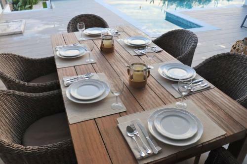 The Beach Villa, Perigiali - Luxury Beachfront
