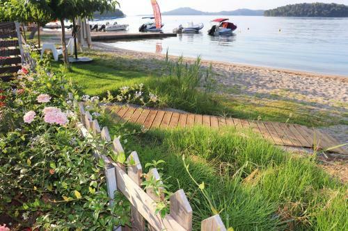 The Beach Villa, Perigiali - Luxury Beachfront
