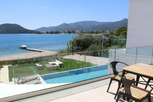The Beach Villa, Perigiali - Luxury Beachfront