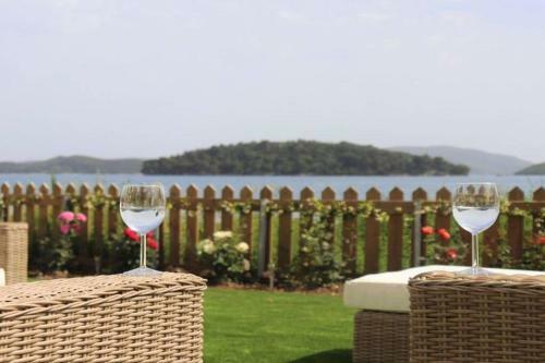 The Beach Villa, Perigiali - Luxury Beachfront