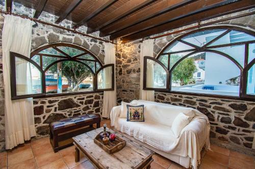 Apartamento Plousiadi?s Stone House