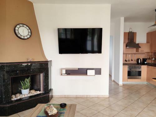 Hostal Modern 1br Apt , Garden , View & AC