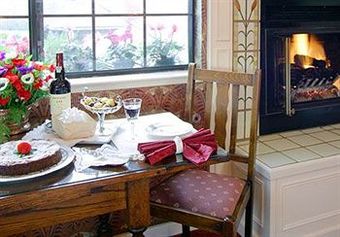 Bed & Breakfast Mill Rose Inn