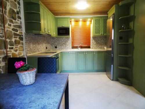 Nikitis Luxury Family Villa