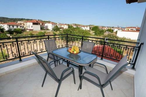 Nikiti View Apartment