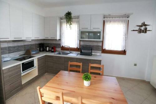Nikiti View Apartment