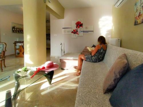 Sunday's Family House/apartment