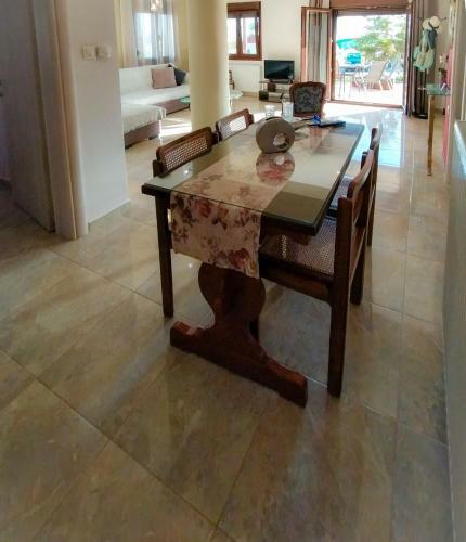 Sunday's Family House/apartment