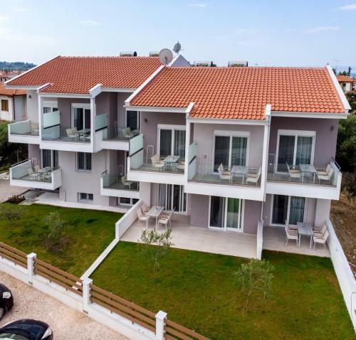 The Papoutsakis Apartments