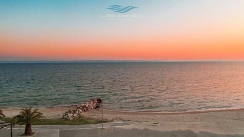 La Mer Apartments