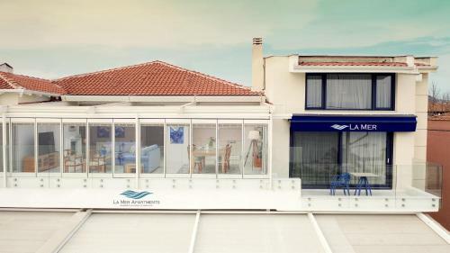 La Mer Apartments