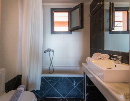 Filippos Apartments & Studios