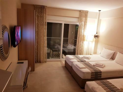Sithonia Suites Luxury Apartments 3 Beds